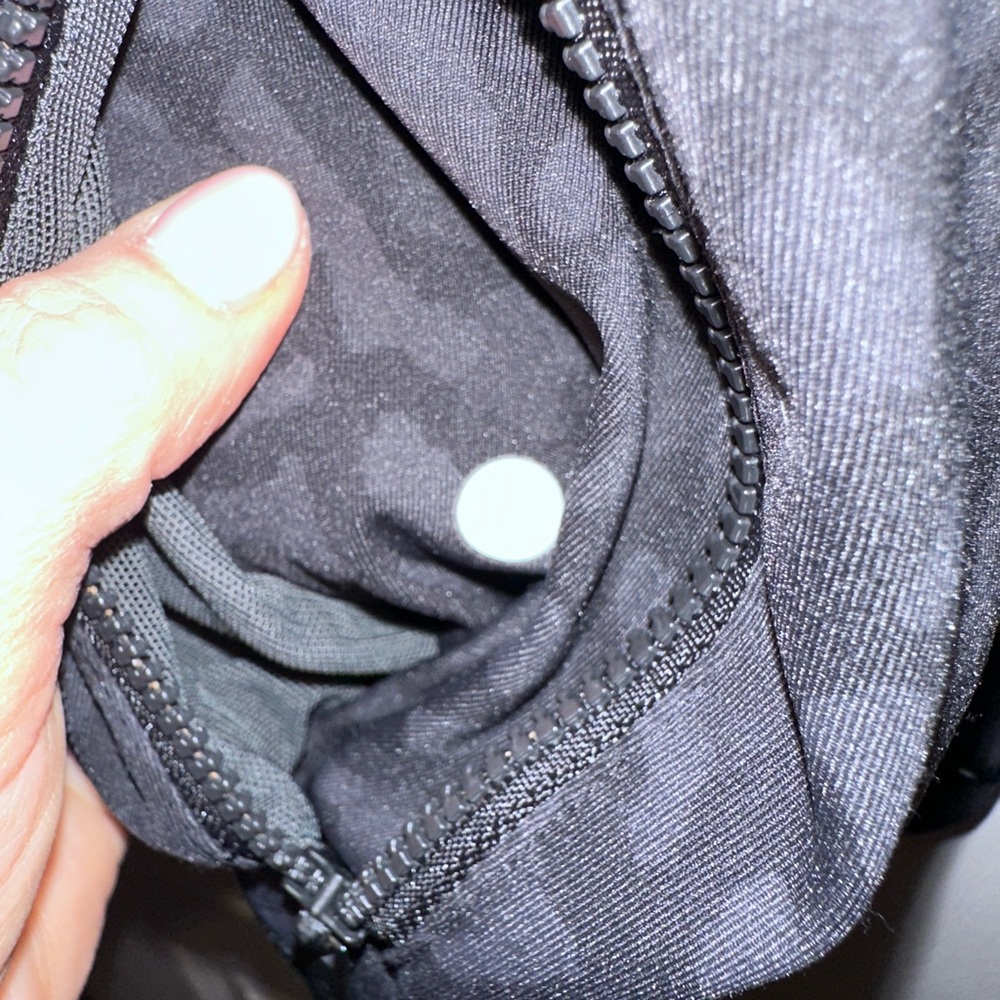 lululemon athletica Black Patterned Zip Jacket - Picture 3 of 3